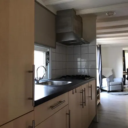 Omheind Chalet Met Prive Hottub. Op De Veluwe Hébergement de vacances