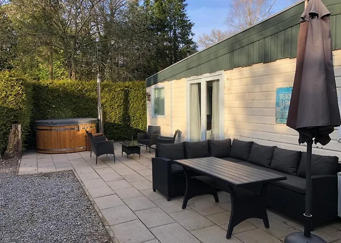 Сasa de vacaciones Omheind Chalet Met Prive Hottub. Op De Veluwe