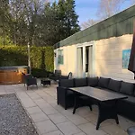 Сasa de vacaciones Omheind Chalet Met Prive Hottub. Op De Veluwe