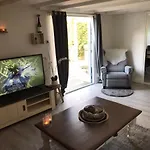 Omheind Chalet Met Prive Hottub. Op De Veluwe * Voorthuizen