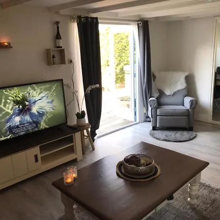 Omheind Chalet Met Prive Hottub. Op De Veluwe * Voorthuizen